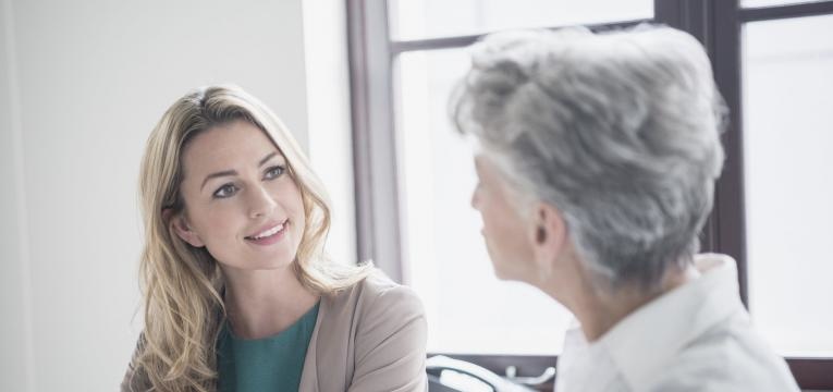 ouvir amiga de câncer