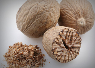 óleos essenciais: Noz Moscada